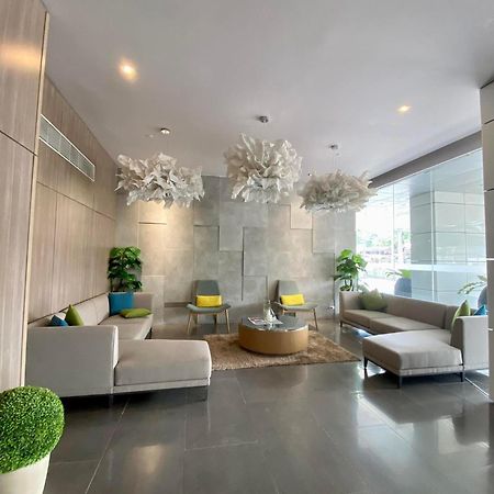 Aeon Towers Executive Suite 2Br 18Th Floor Davao City Dış mekan fotoğraf