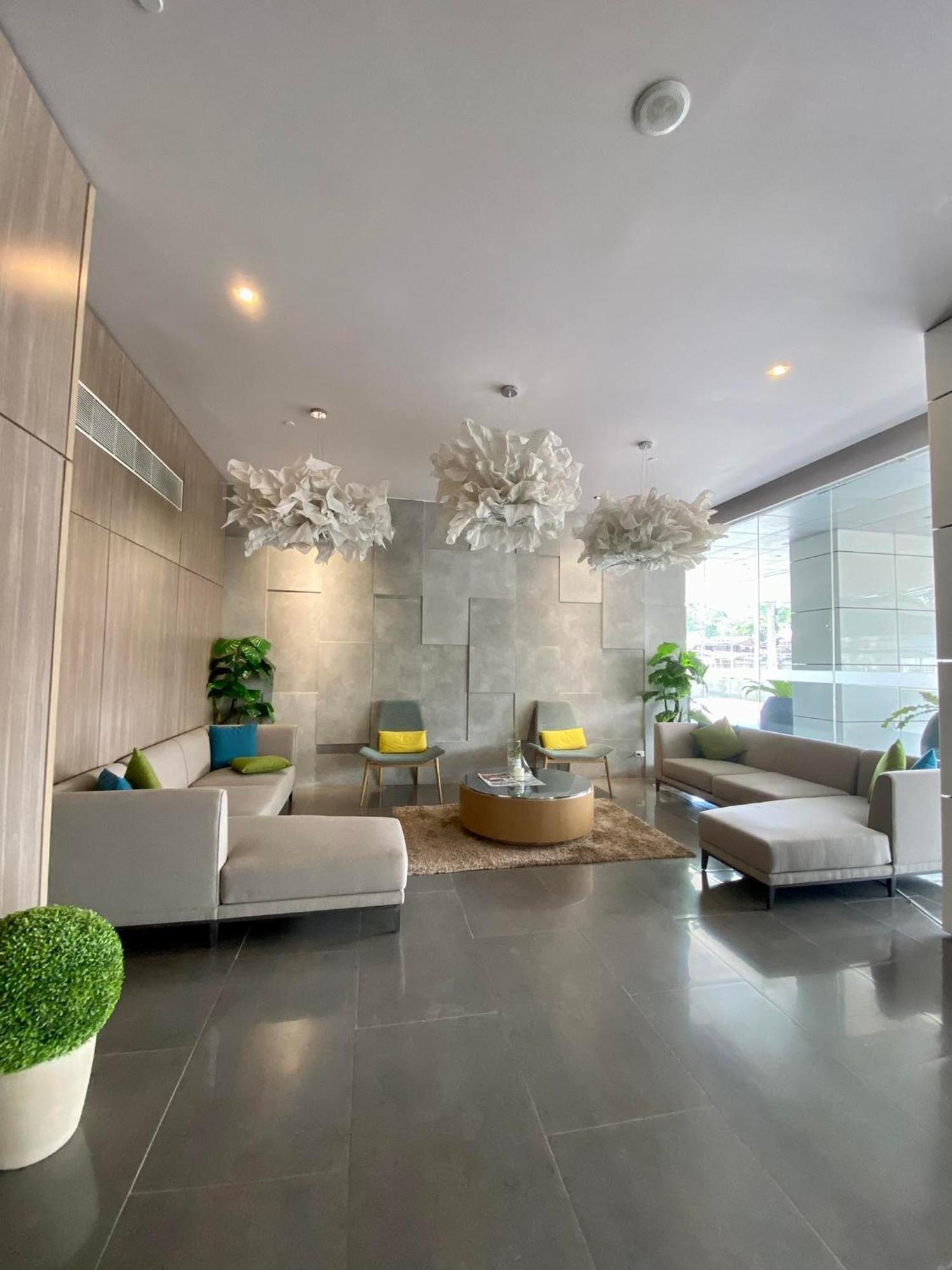 Aeon Towers Executive Suite 2Br 18Th Floor Davao City Dış mekan fotoğraf
